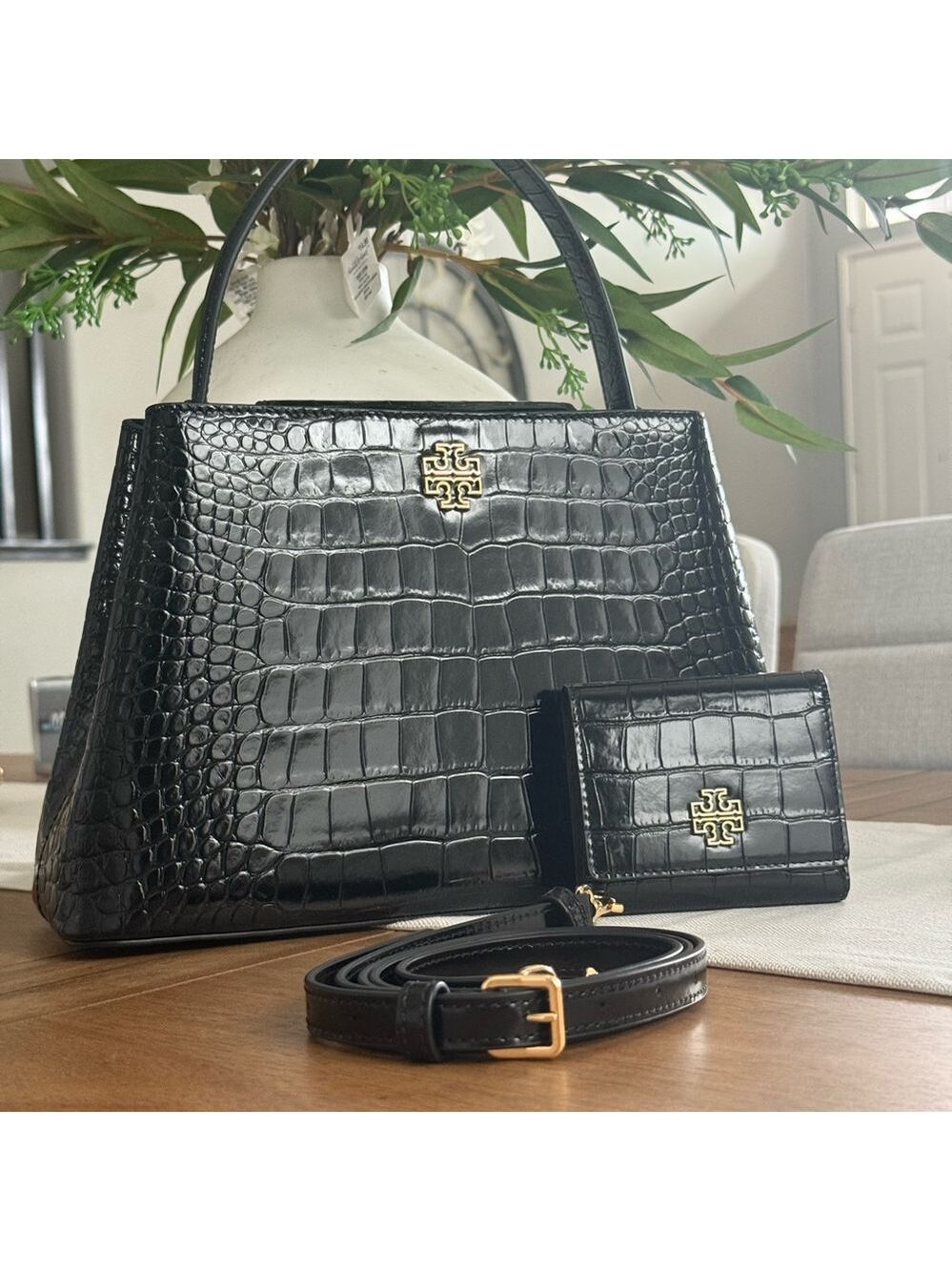 1018$+!! New Tory Burch Britten Black Leather Satchel & Matching Bifold Wallet - Picture 3 of 17